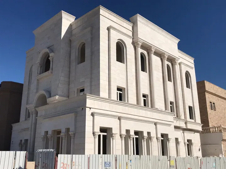 تكسية الواجهات أثناء التنفيذ
